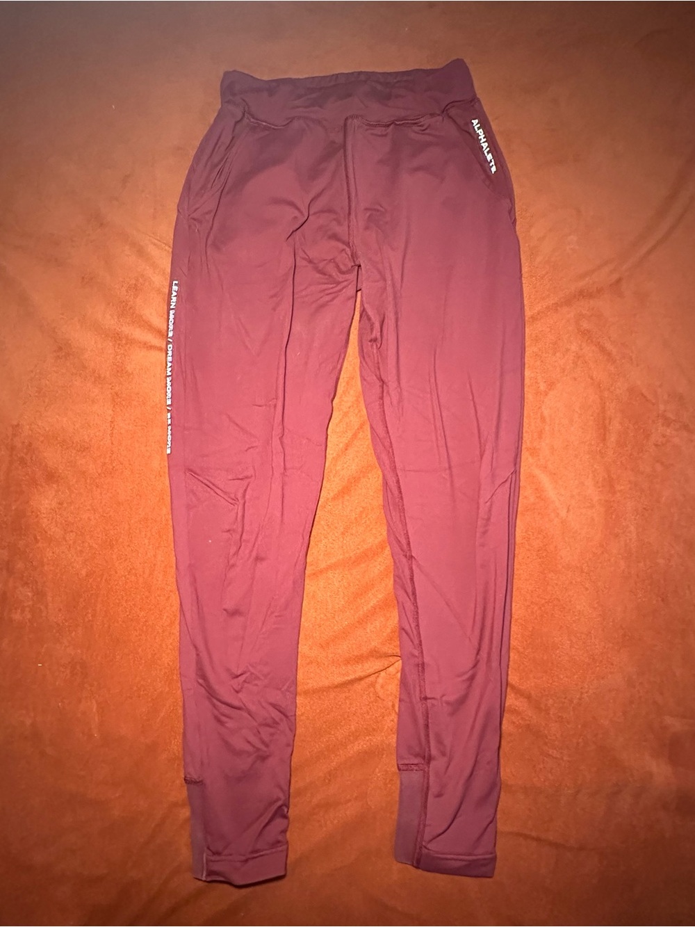 Alphalete “Dream” Women Joggers Burgundy